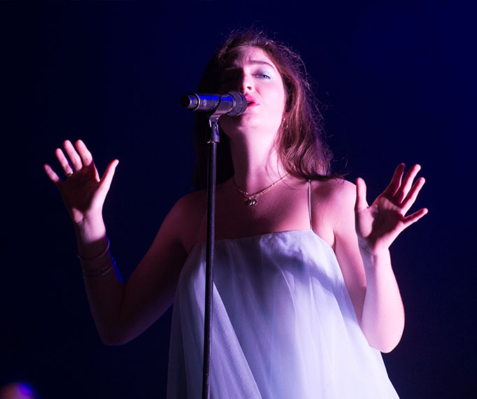 Lorde Just Played With Our Hearts Again By Covering Frank Ocean's 'Lost'