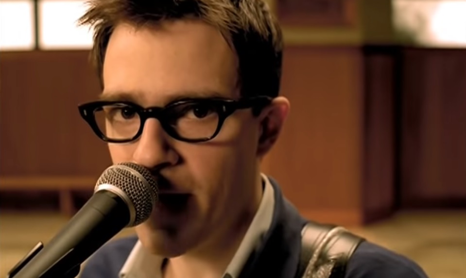 Now Toto Has Covered Weezer's 'Hash Pipe'