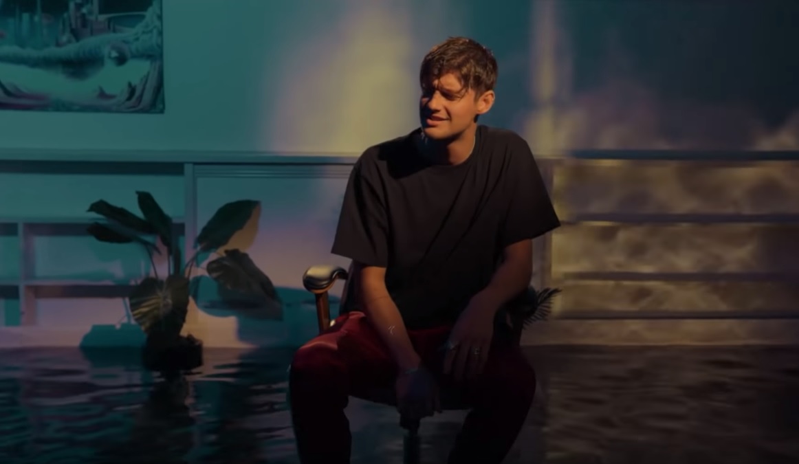 JXN's 'Solitude' Video Has Dropped & It's A Steamy Affair
