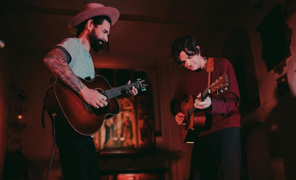 Watch The 1975's Matty Healy Join Dashboard Confessional For A Cover Of 'Sex'