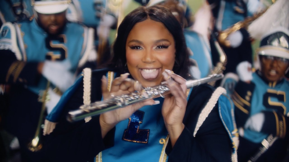 Lizzo Has Released The 'Good As Hell' Music Video And It's Great As Heck