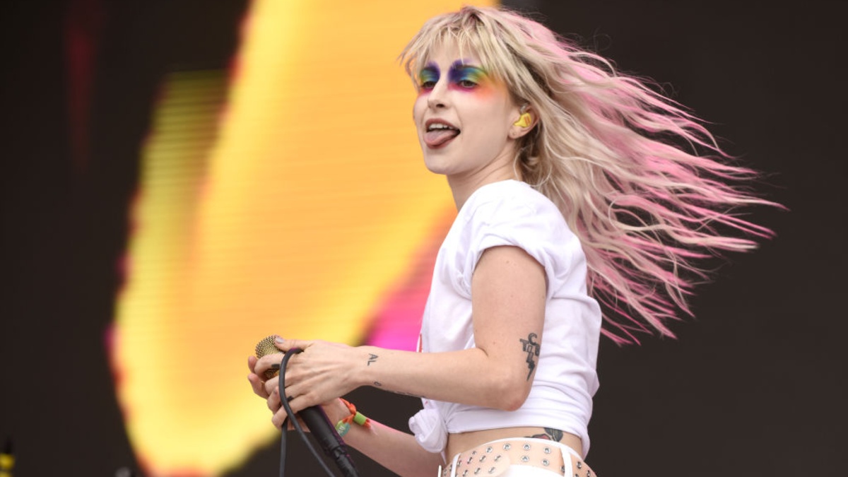 Paramore's Hayley Williams Is Teasing Solo Music In 2020 "With The Help Of Some Of My Closest Friends"