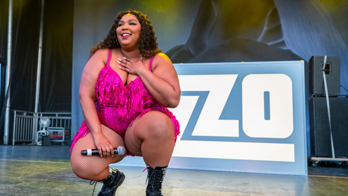 Lizzo Has Led A Mass Meditation On Instagram Live If You're Feeling Anxious About Coronavirus