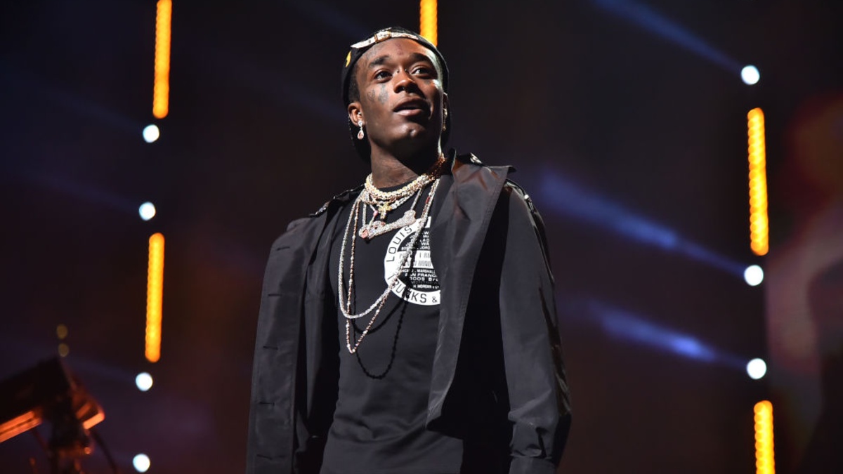 Check Out This Clip Of Lil Uzi Vert Freestyling With A Fan At A Petrol Station