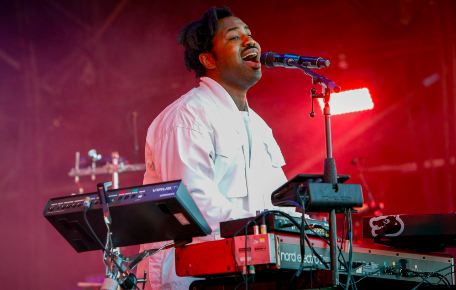 Sampha's Incredible Cover Of 'Cranes In The Sky' Has Solange "Crying"