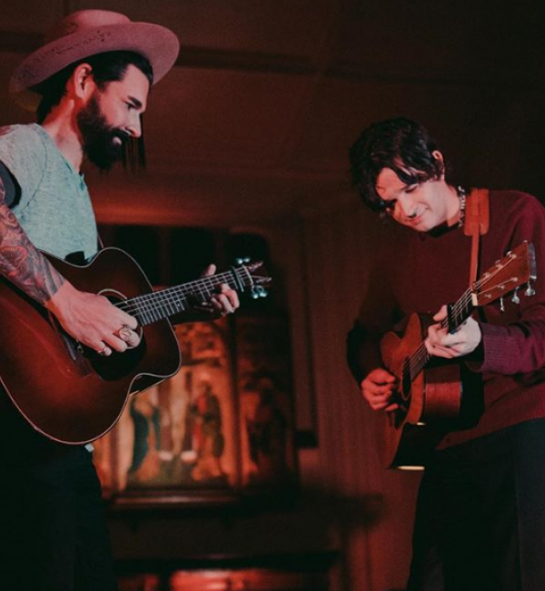 Watch The 1975's Matty Healy Join Dashboard Confessional For A Cover Of 'Sex'